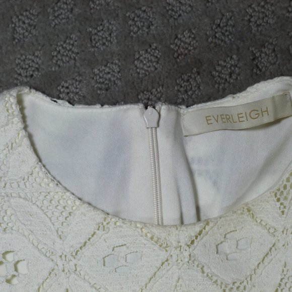 Everleigh Size M Cream Lace Flared Knee-length Dress - Picture 4 of 6